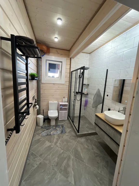 Дом на берегу Волжского водохранилища