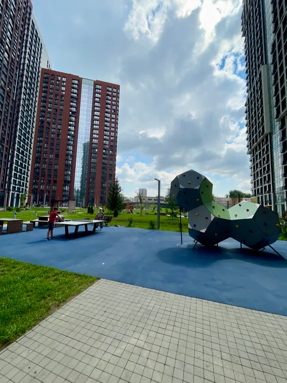 Новая в центре Москвы есть парковка