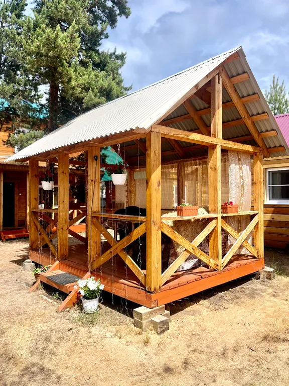 Номер в лиственичном 2х этажном доме с отдельным входом