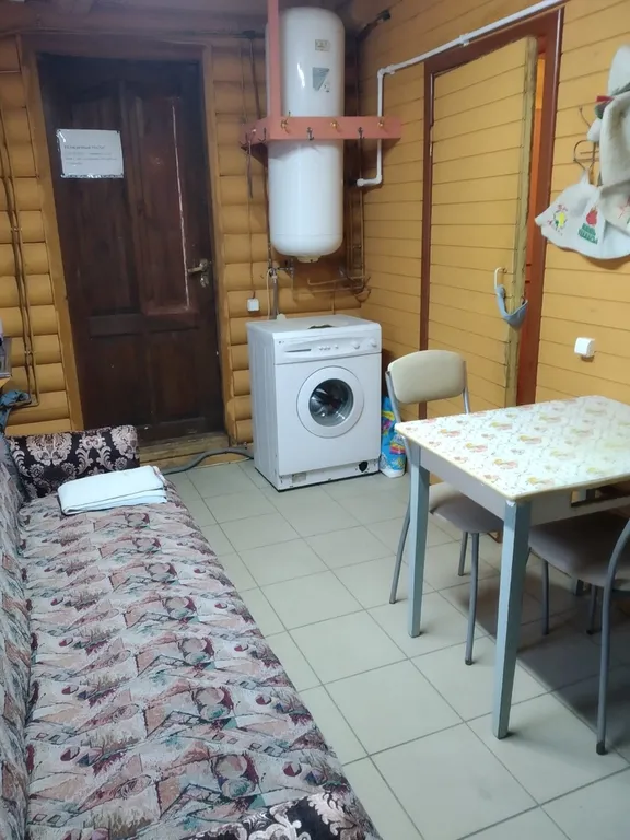 Тихое место рядом лес