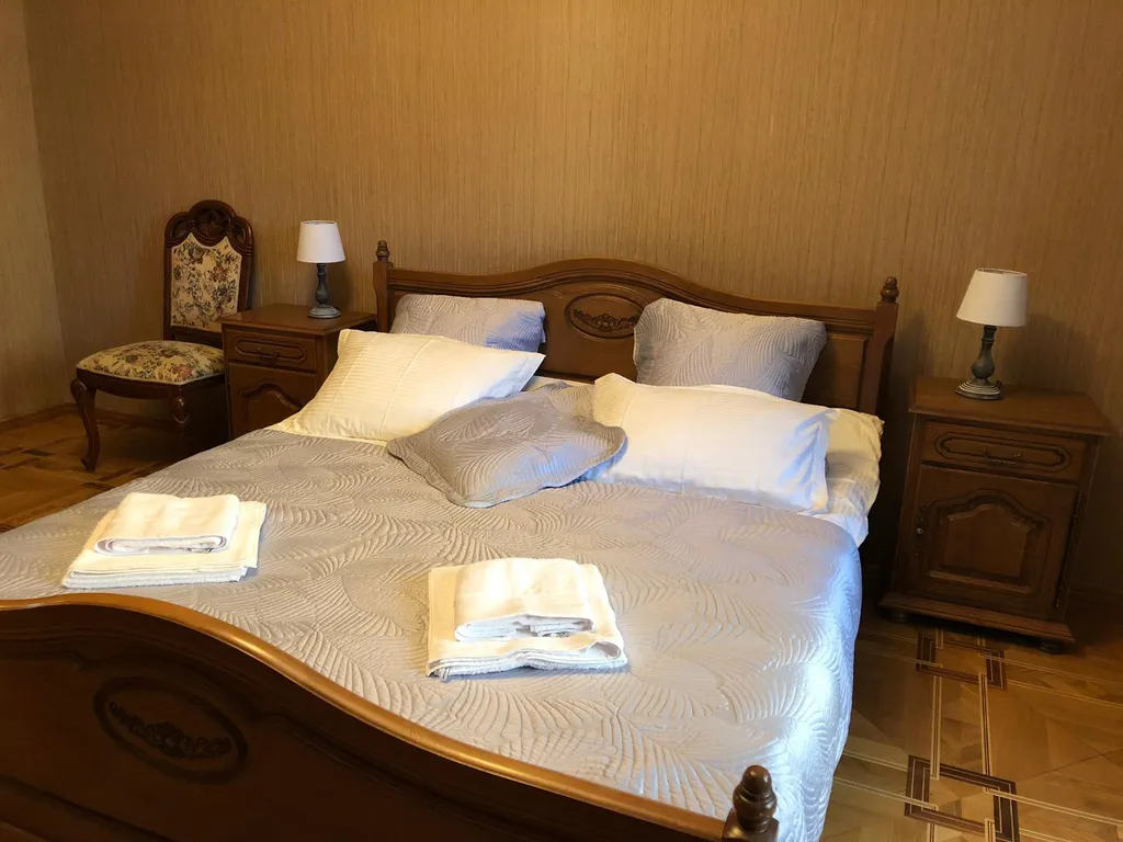 Роскошная квартира в центре у бульвара напротив InterContinental Hotel