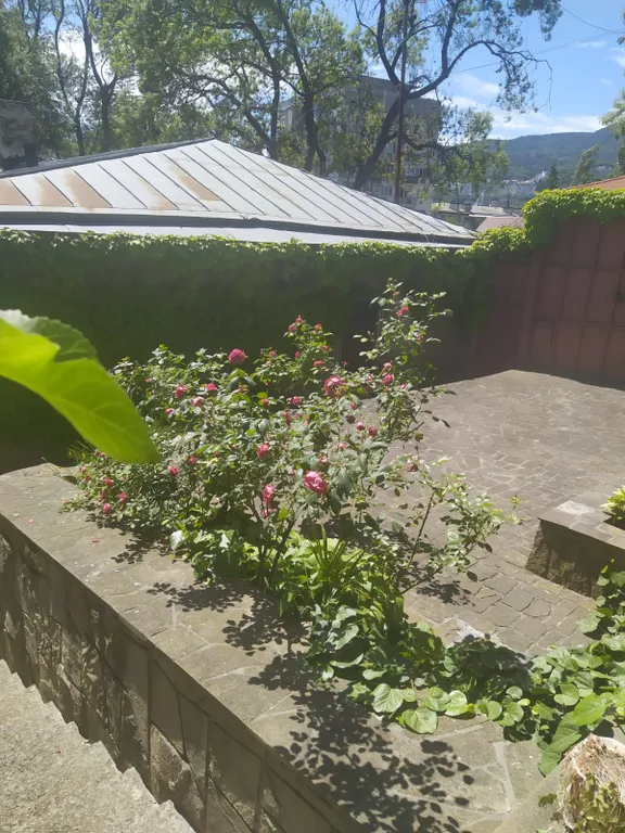 Бутовый дом на участке 5 соток