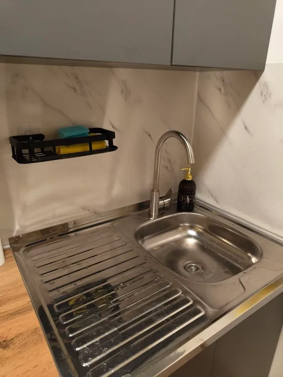 Уютная студия Рощинская 26 с видом на пруд