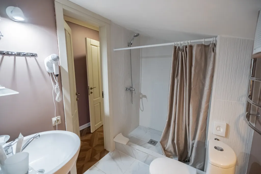 4-комнатная Квартира