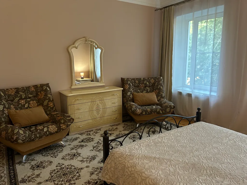 Коттедж Апартаменты с терассой и садом — Кисловодск