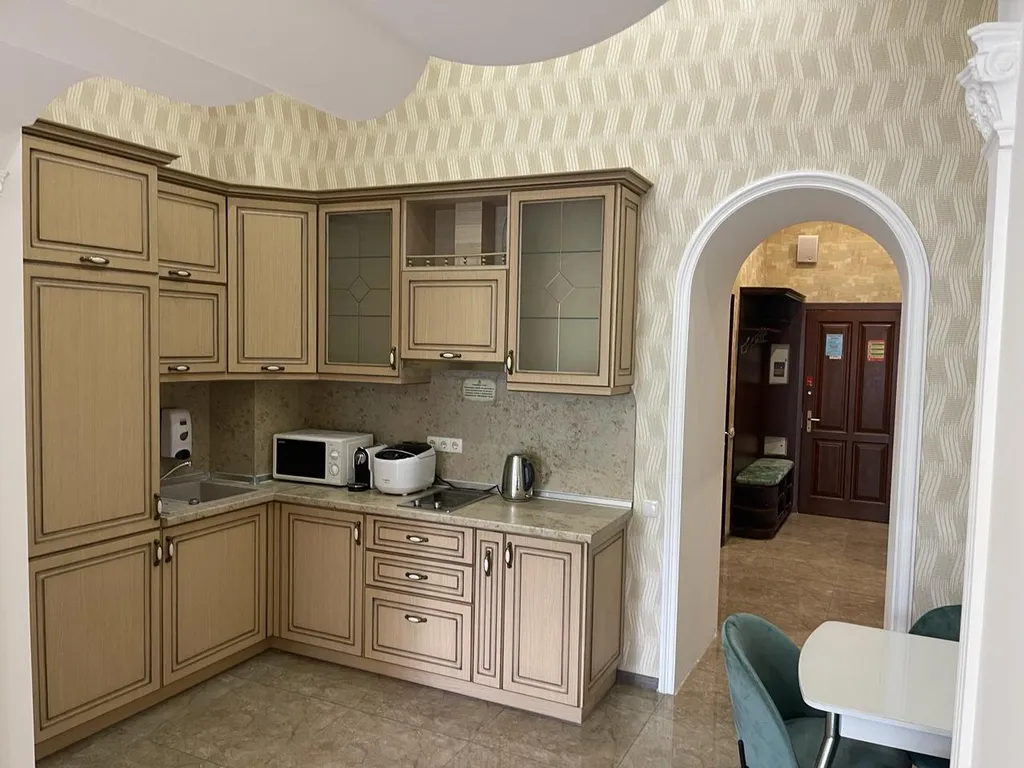 Апартаменты на набережной Делюкс Премьер с балконом