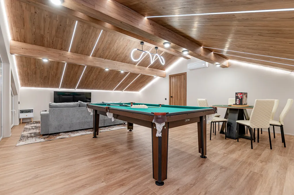 Баня и басейн в Ликино