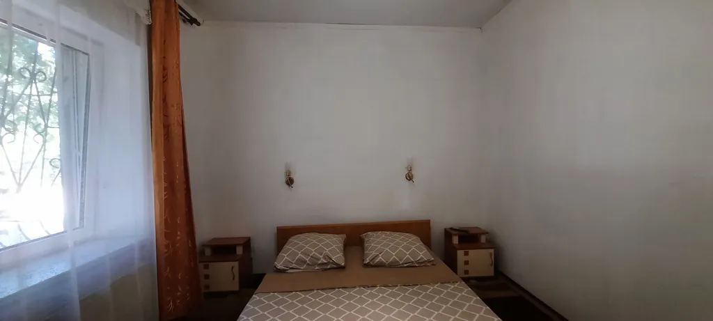 3к дом с двором в Евпатории