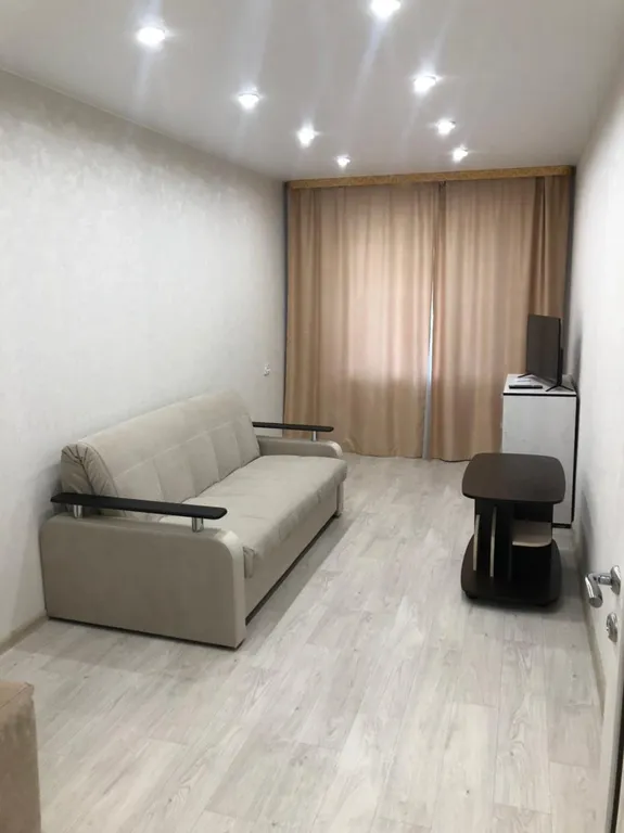 Уютная квартира в Ленинском районе, остановка Садовая