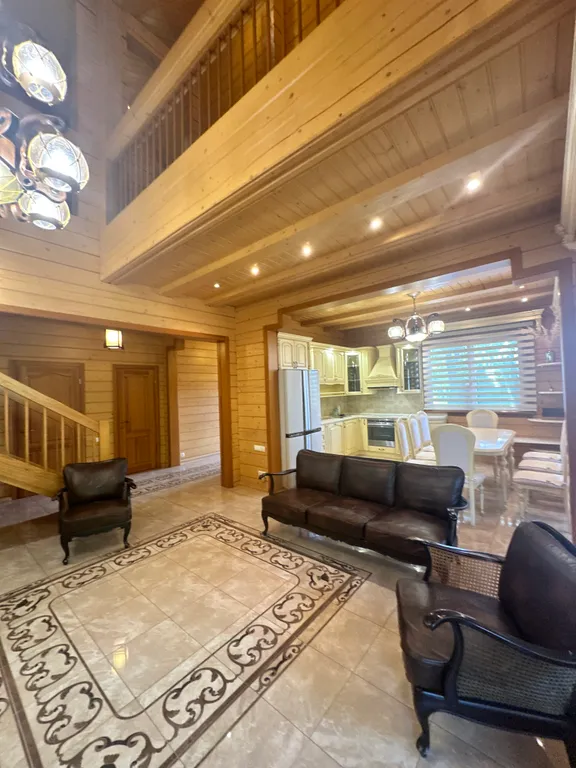 Деревянный дом с приватной территорией