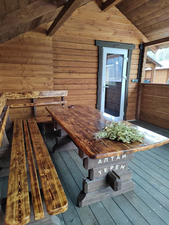 Уютный домик с видом на горы