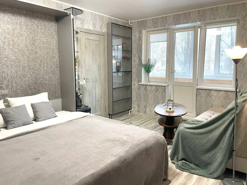 Поделам двушка рядом с ж/д вокзалом