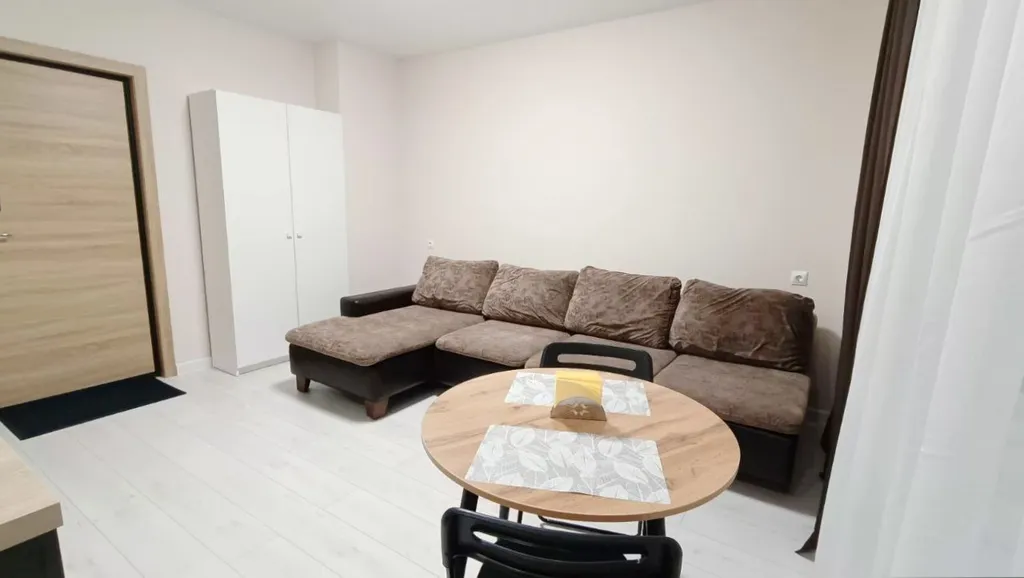 Современная, новая студия возле Краевой больницы