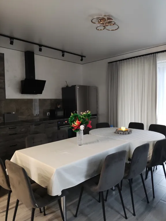 Часть дома с террасой и мангальной зоной на берегу моря