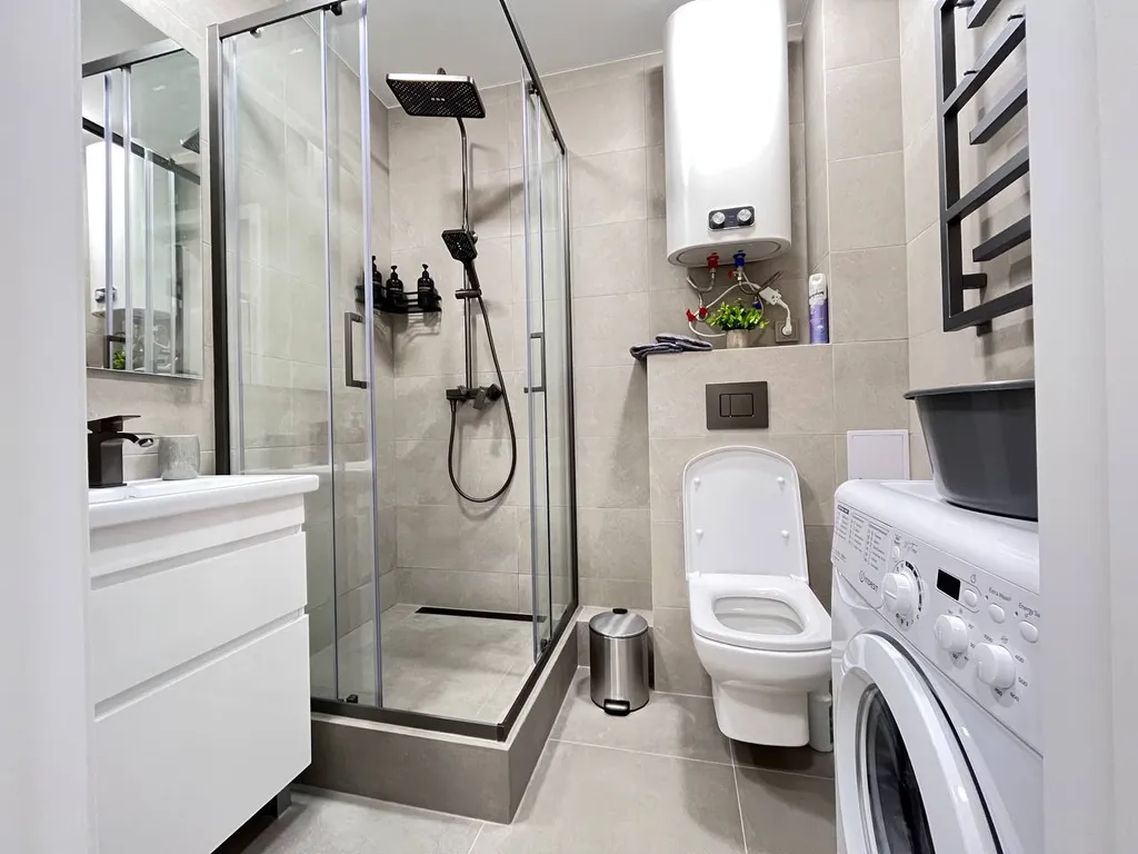 Теплая светлая квартира для 4 гостей в современном ЖК