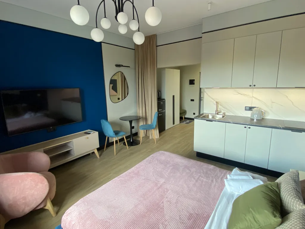 Квартира Квартира Дизайнерская студия в новом ЖК со свежим ремонтом, кондиционером и бойлером — Гатчина