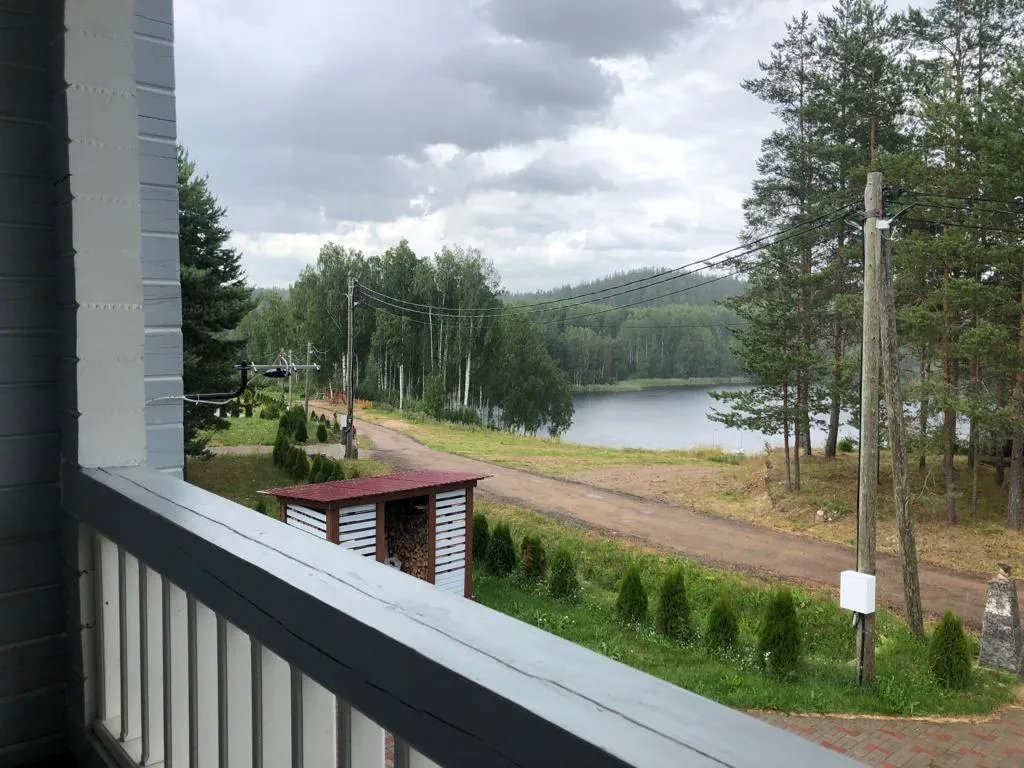 Дом номер 4 на озере Лунном