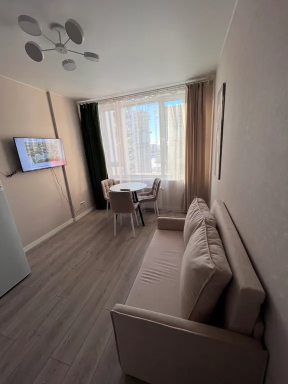 На Алее