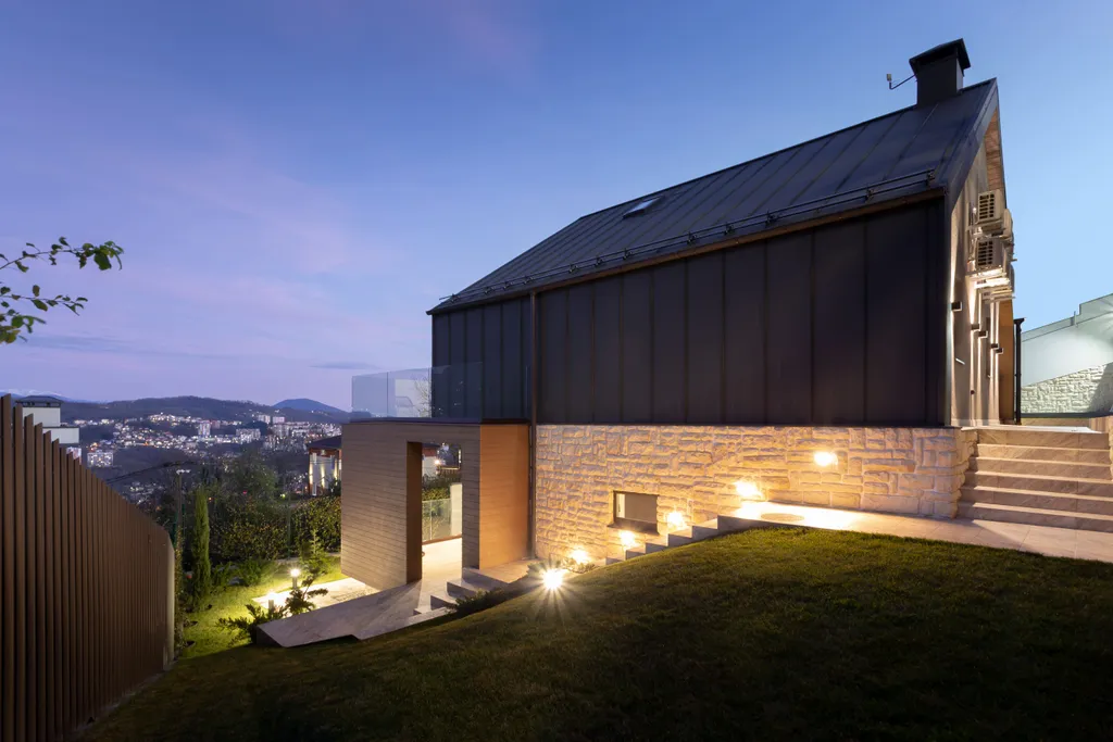 Коттедж Уникальный дом архитектора с видом на горы — Барановка