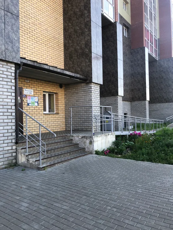 Просторная студия с видом на закат рядом с ТРЦ, локация - топ