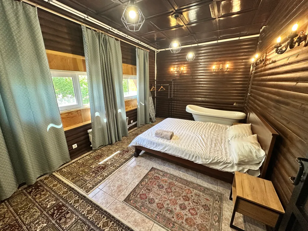 Таунхаус в стиле лофт. Проектор. 
3 минуты до Волги. Песчаный пляж.