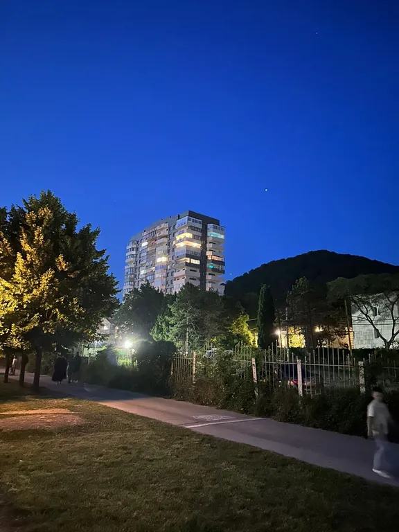 Шикарная квартира с камином в  300 метрах от пляжа