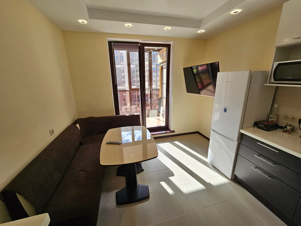 Евротрешка с большой лоджией