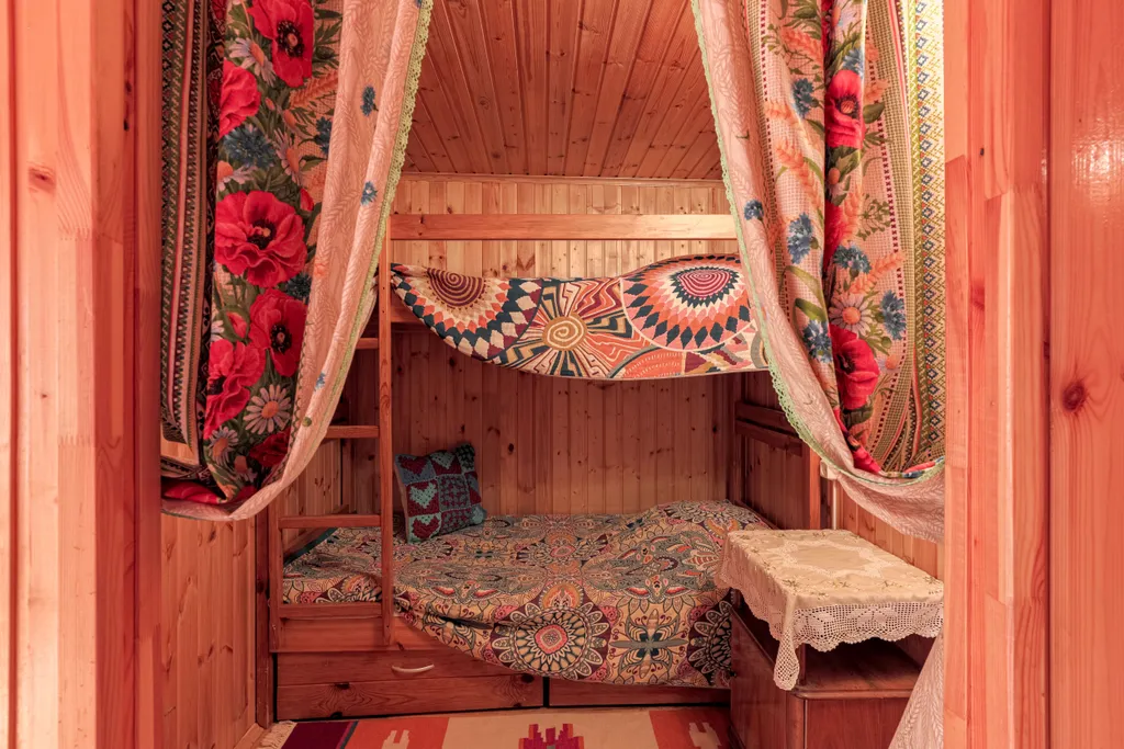 Монастырская изба