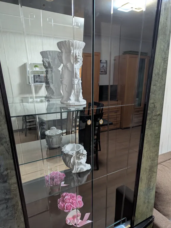 Студия размером с однокомнатную квартиру с 2 кроватями рядом с метро