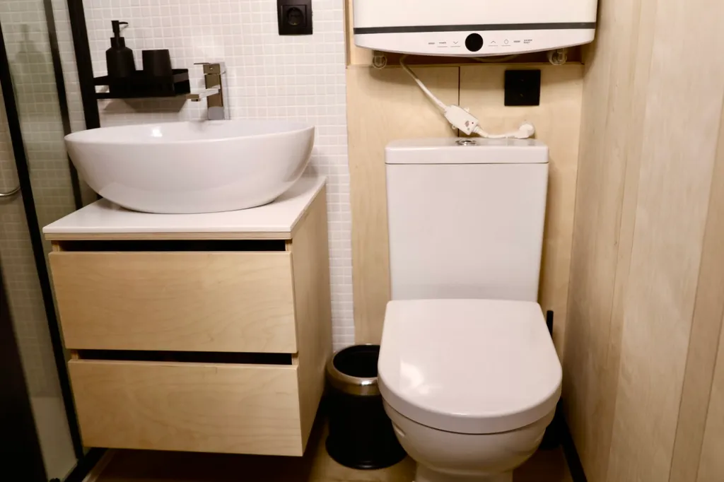 Коттедж Четырёхместный барнхаус на берегу озера — Плодовое