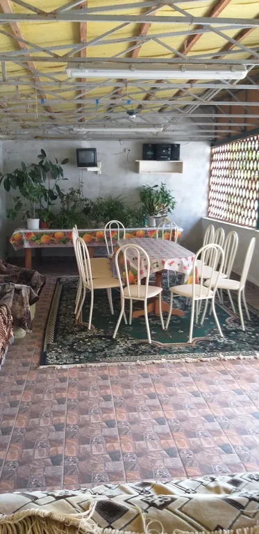 Уютный тихий дворик для желающих отдохнуть от шума городских улиц