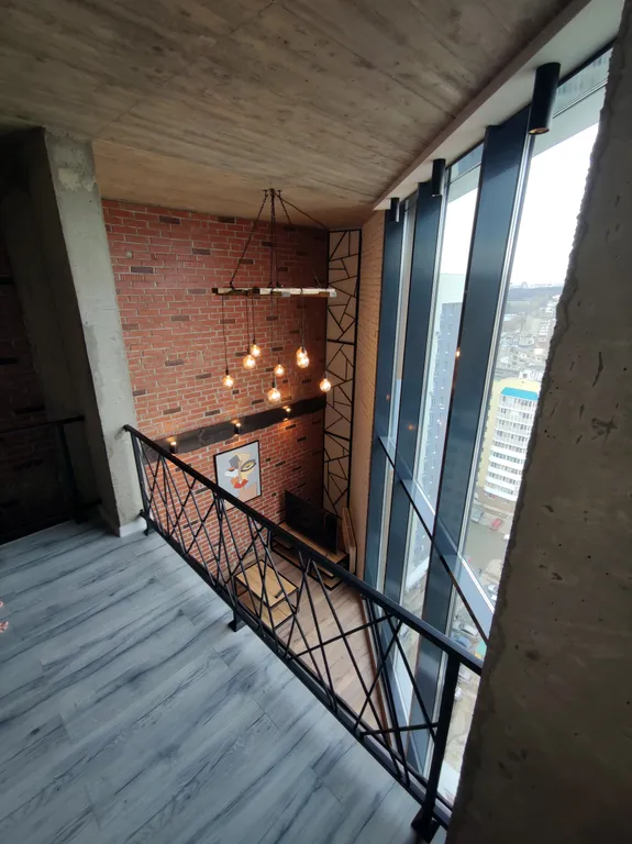 Эксклюзивный, двухэтажный, видовой лофт