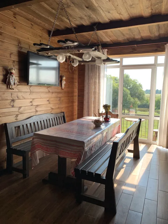 Тихое и комфортное место на берегу реки Лесная