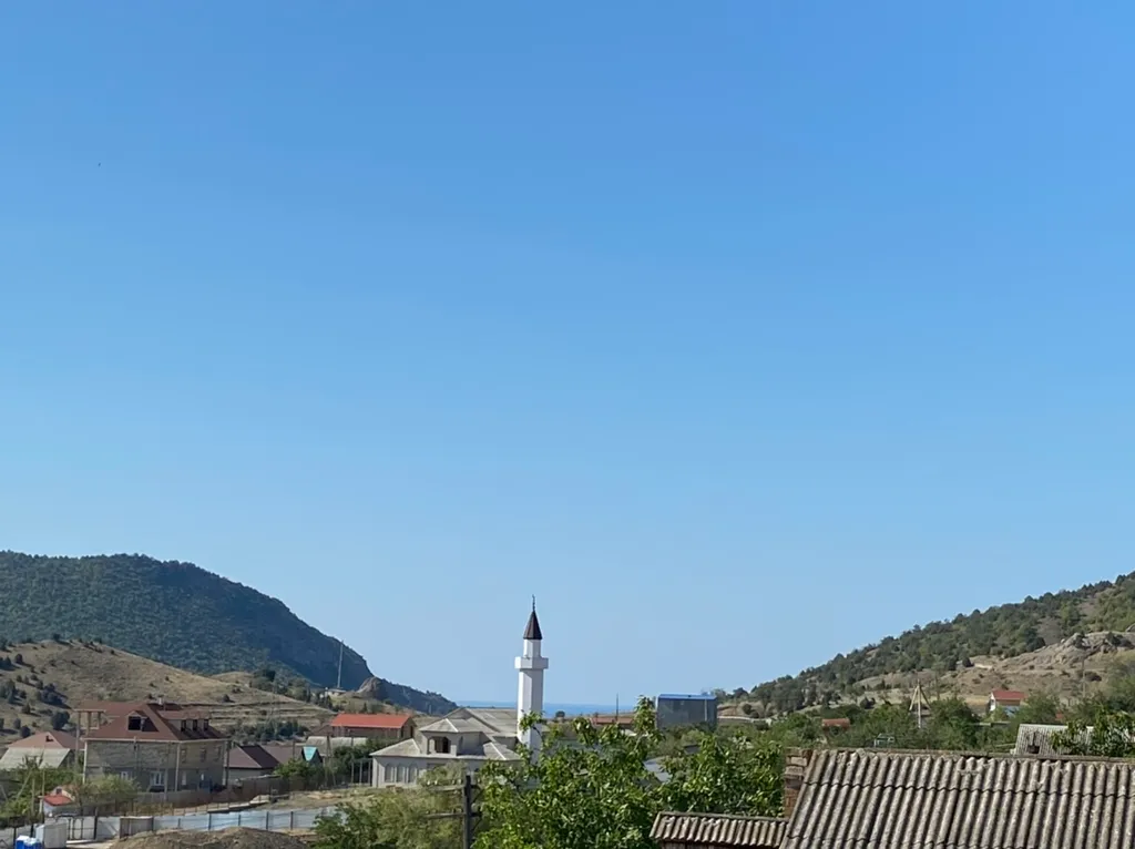 Студия с видом на море и горы