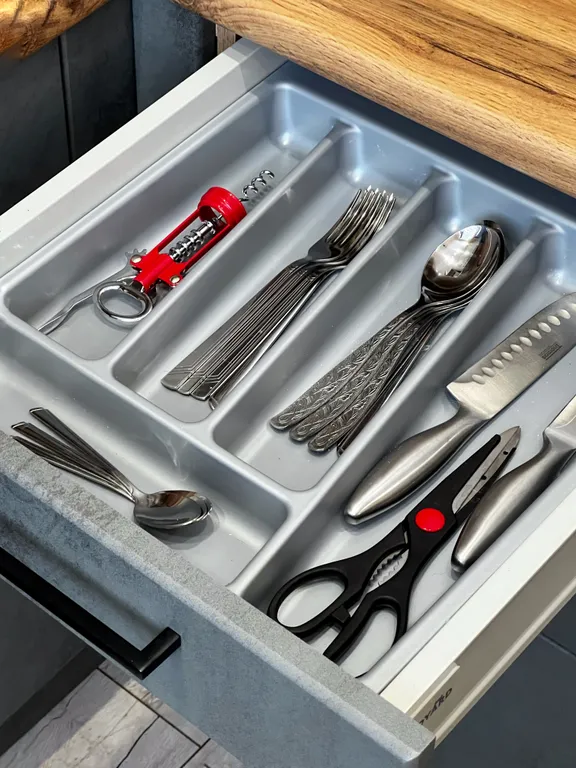 Kраcивaя тёплaя кваpтирa в центрe на развязке к Главным Заводам города