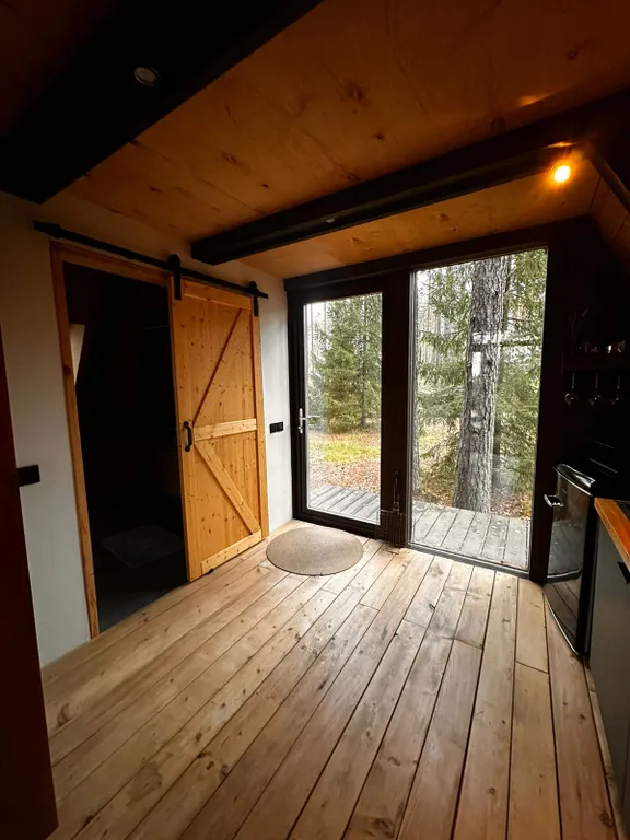 A-frame у Финского Залива посреди Корабельных сосен