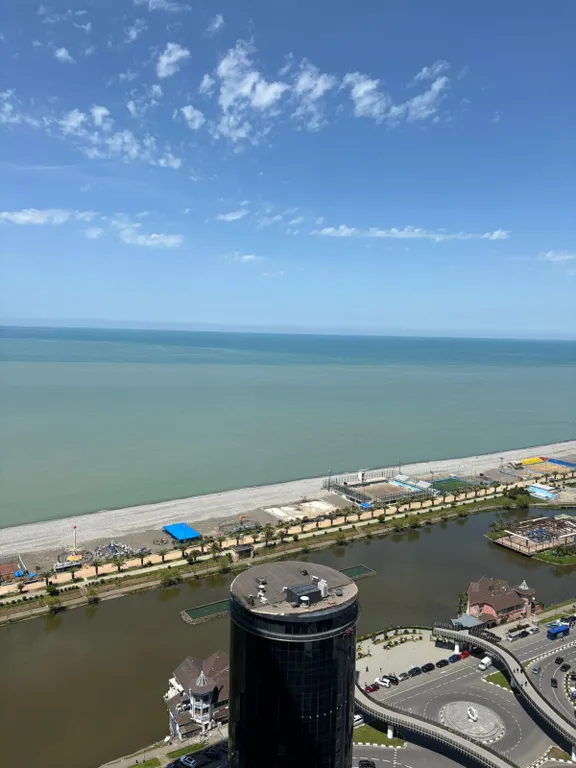 Апартамент в Орби Сити с видом на море