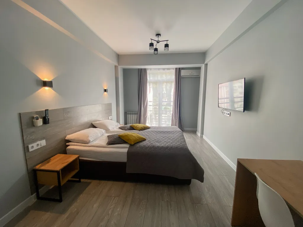 Просторная квартира с балконом вблизи подъемника