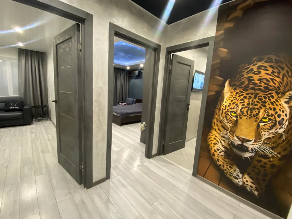 Дизайнерская 2к квартира с джакузи, камином и звездным небом в центре