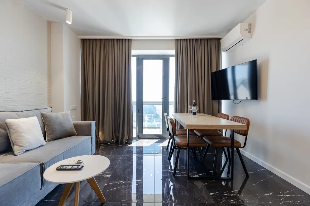 Двухкомнатные апартаменты с видом на море