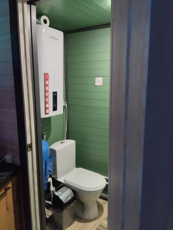 Загородный дом у озера