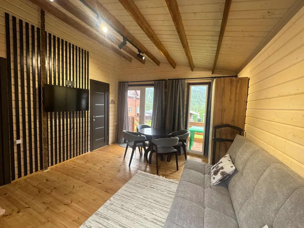 Двухкомнатный уютный гостевой дом с видом на горы 6