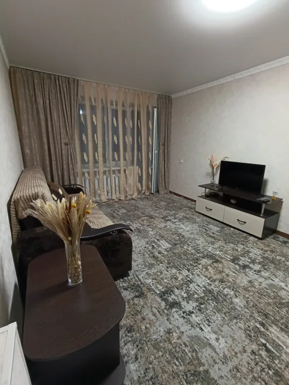 Уютная квартира с видом на горы в центре города