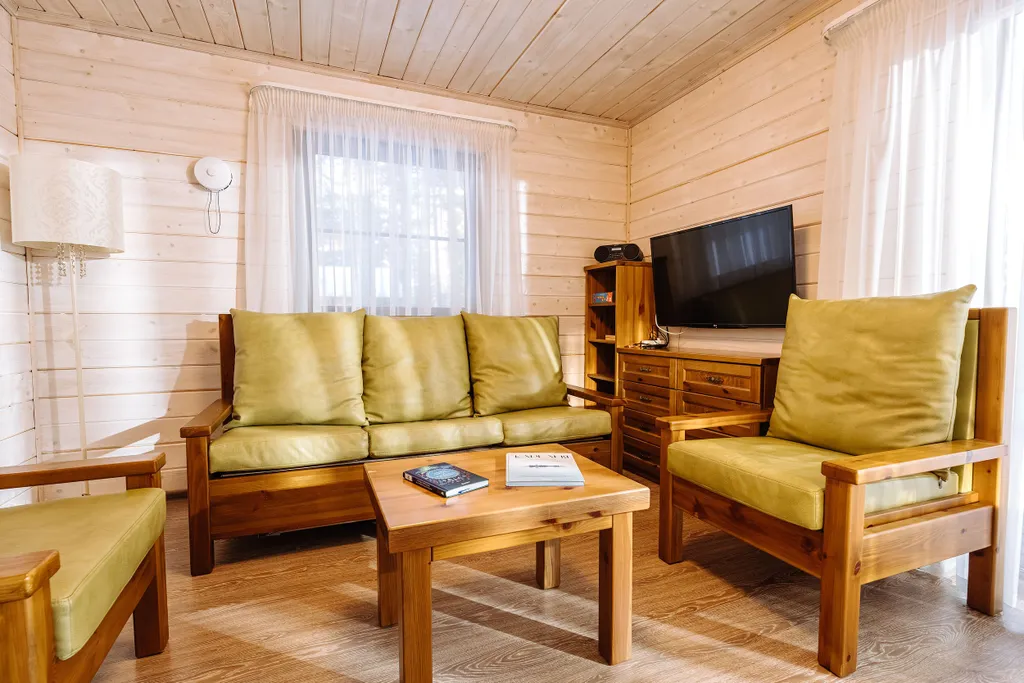 Коттедж Рускеала с сауной и видом на озеро — аренда посуточно в Суоярви