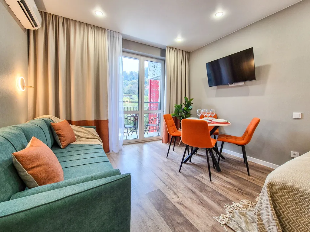 Студия с видом на реку