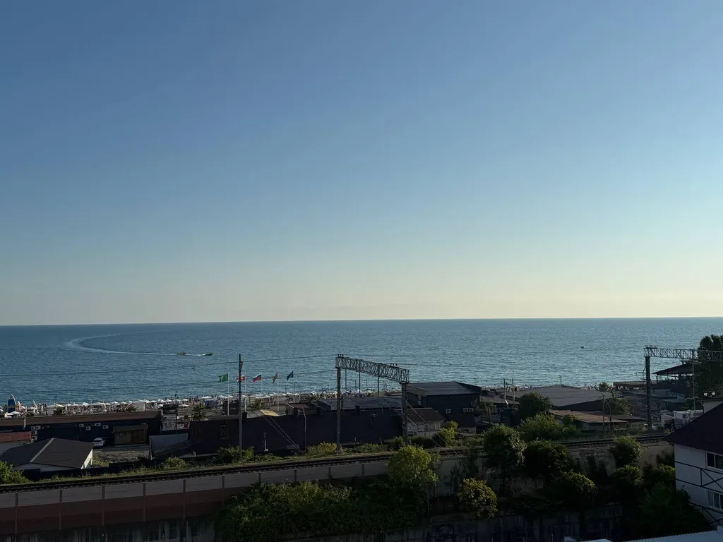 Двухкомнатная квартира в 2 минутах самого лучшего пляжа в Дагомысе