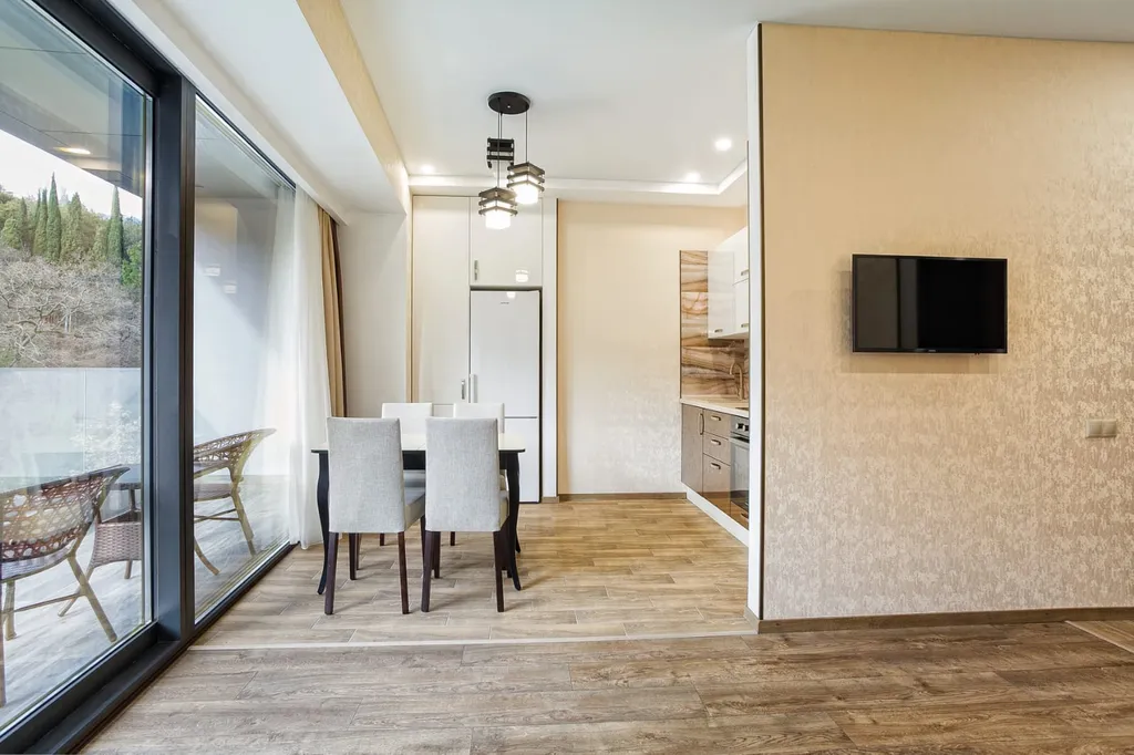 Апартамент с отдельной спальней и террасой вид на горы