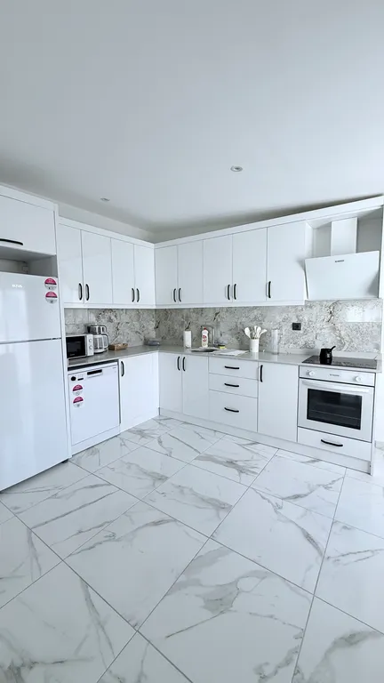 Клеопатра 2+1 линейная