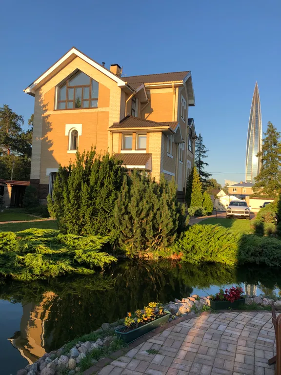 Вилла в городе на берегу Финского залива