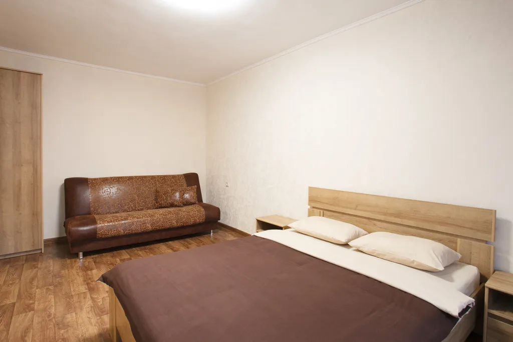 Квартира Апартаменты на Парижской Коммуне — Красноярск